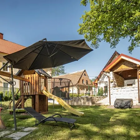 Pod Dubem Chalet
