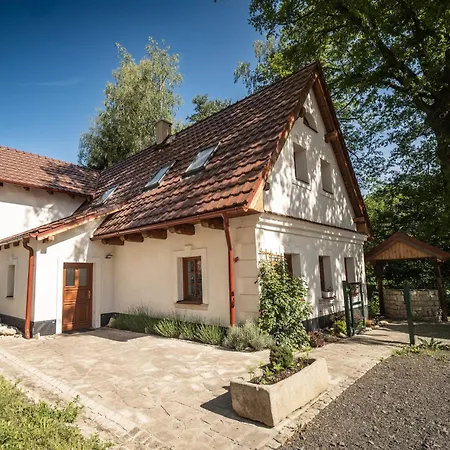 Pod Dubem Chalet *